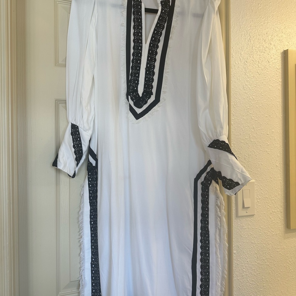 Chic White and Black Long Sleeve Kurta